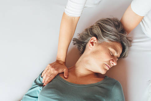Shiatsu Behandlung Schlüsselbein
